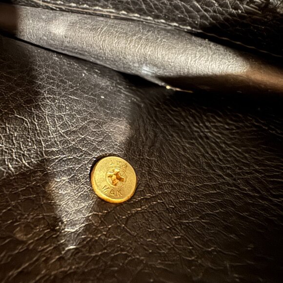 Lindquist Object Faba in Black - Picture 8 of 9